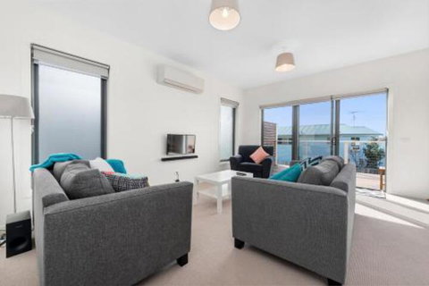 Glas - Accommodation Nelson Bay 5