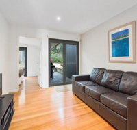 Inn Off The Reef - Accommodation Nelson Bay