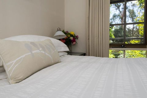 Hollyhock B&B - Accommodation Nelson Bay 6