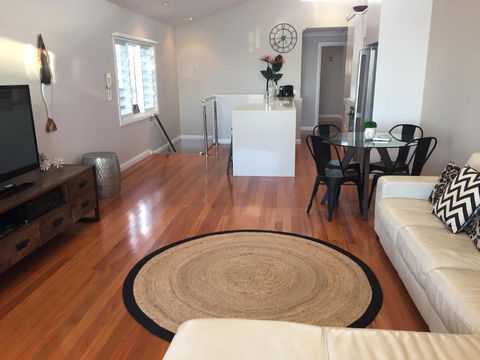 Waterfront Dream Vincentia - Nelson Bay Accommodation.com 1