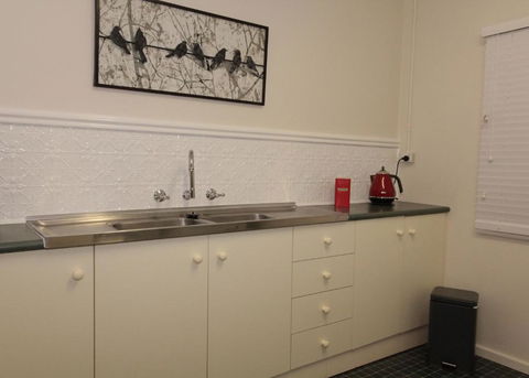 Evelyn House - Accommodation Nelson Bay 4