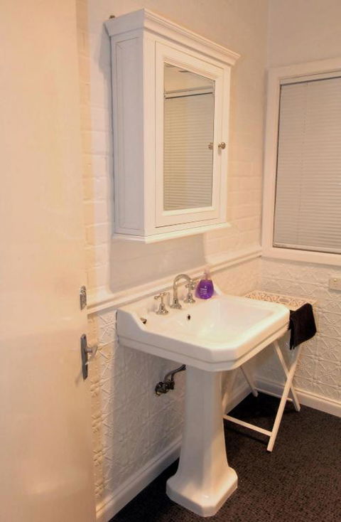 Evelyn House - Accommodation Nelson Bay 3