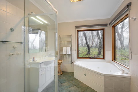 Absinthe - Accommodation Nelson Bay 4