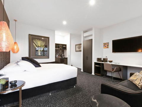 Campania Spa Suite 3 - Accommodation Nelson Bay 3