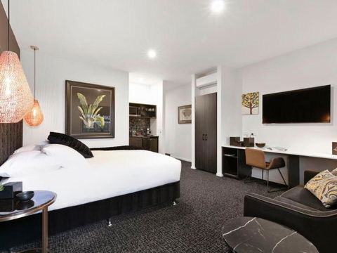 Campania Spa Suite 3 - Accommodation Nelson Bay 2