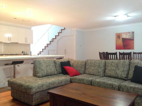 Griffith Prestige Apartments - Accommodation Nelson Bay 2