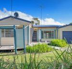 Bruce  Lolas - Accommodation Nelson Bay