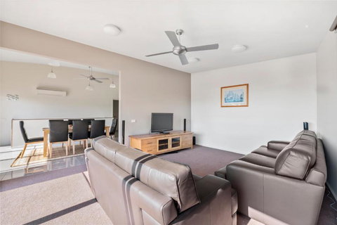 Amaroo - Accommodation Nelson Bay 2