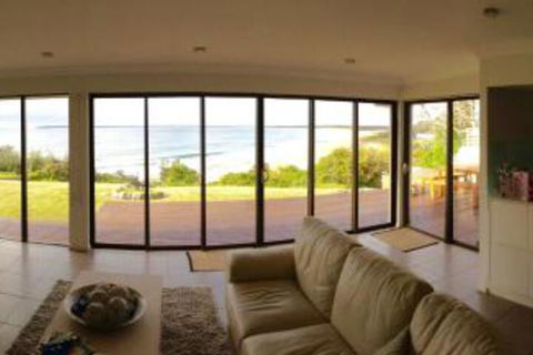 Penguinshead - Nelson Bay Accommodation.com 2