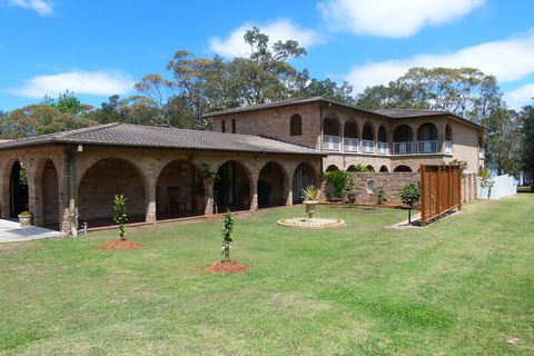 The Sanctuary At Paradise Beach - Nelson Bay Accommodation.com 6