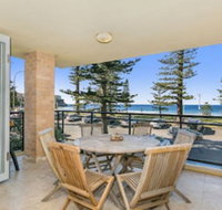 Beachfront on Golden Mile - Nelson Bay Accommodation.com