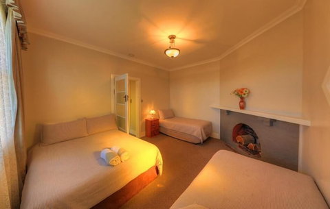 Grace's Spa Cottage - Accommodation Nelson Bay 4