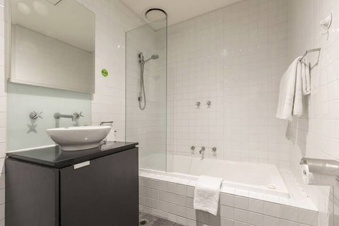 Absolute Collins - Accommodation Nelson Bay 3