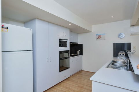 Sea Whispers - Nelson Bay Accommodation.com 7