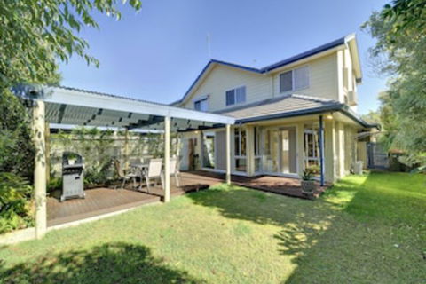 Sea Whispers - Nelson Bay Accommodation.com 0