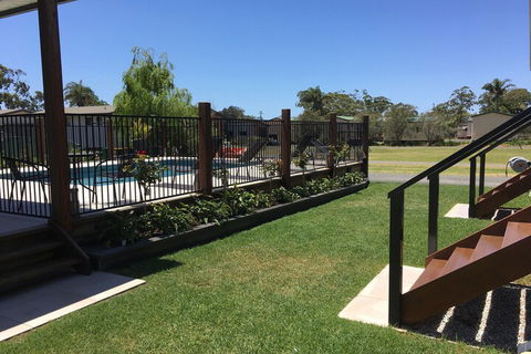 Laguna Lodge Holiday Units - Nelson Bay Accommodation.com 5