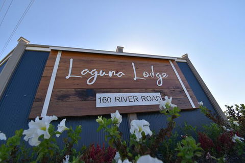 Laguna Lodge Holiday Units - Nelson Bay Accommodation.com 1
