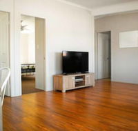 High View Cottage - Accommodation Nelson Bay