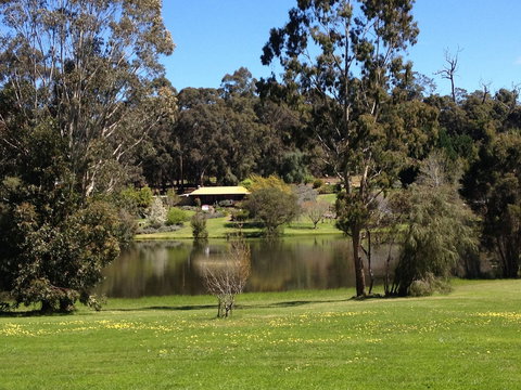 Pemberton Lake View Chalets - Accommodation Nelson Bay 6