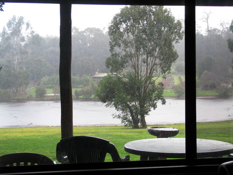 Pemberton Lake View Chalets - Accommodation Nelson Bay 5