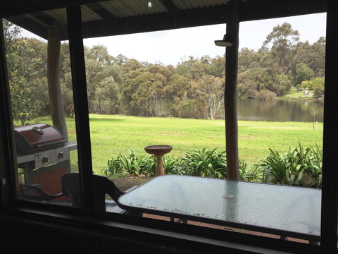 Pemberton Lake View Chalets - Accommodation Nelson Bay 0