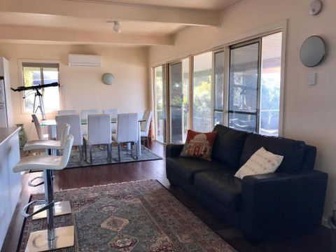 The Beach Shack - Accommodation Nelson Bay 5
