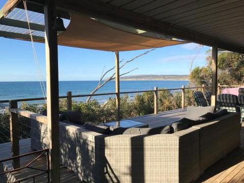 The Beach Shack - Accommodation Nelson Bay 0
