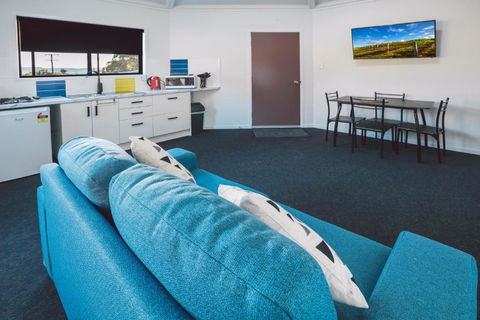 Namar Yurt - Accommodation Nelson Bay 5