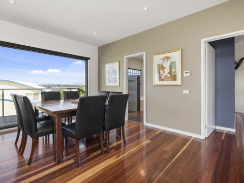 Apollos - Accommodation Nelson Bay 1