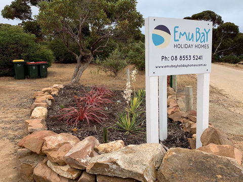 Emu Bay Holiday Homes - Accommodation Nelson Bay 0