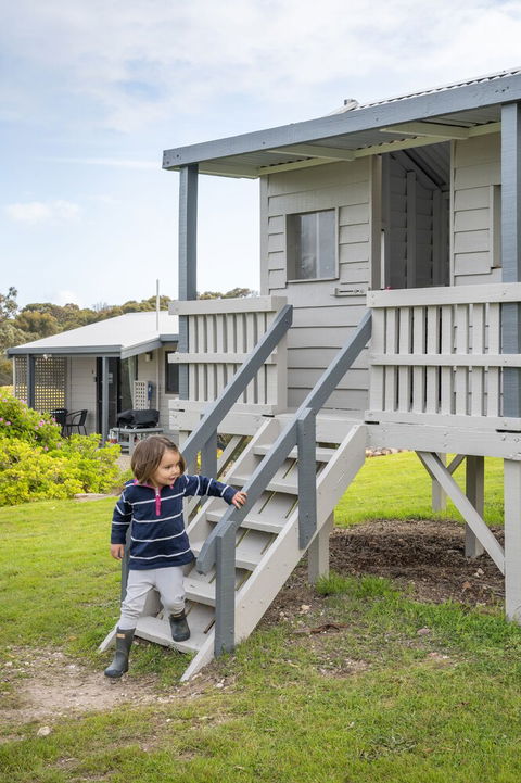 Emu Bay Holiday Homes - Accommodation Nelson Bay 1