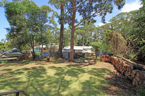 Beach & Bush Getaway - Nelson Bay Accommodation.com 4