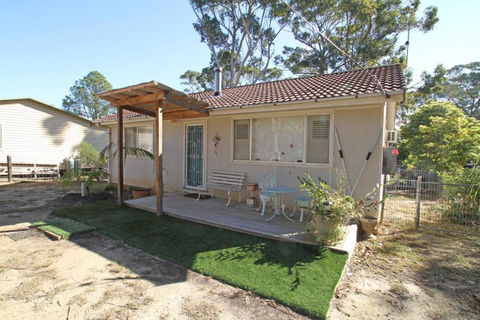 Beach & Bush Getaway - Nelson Bay Accommodation.com 6