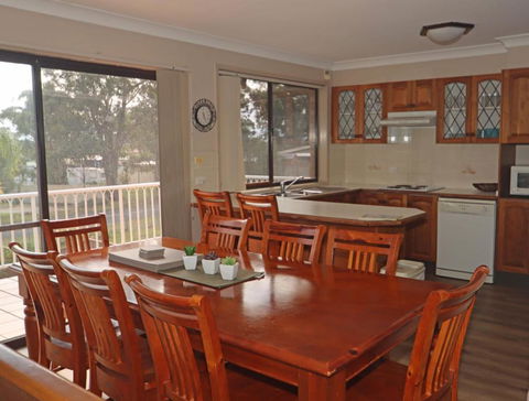 Hill Top Water & Bush Views - Nelson Bay Accommodation.com 4