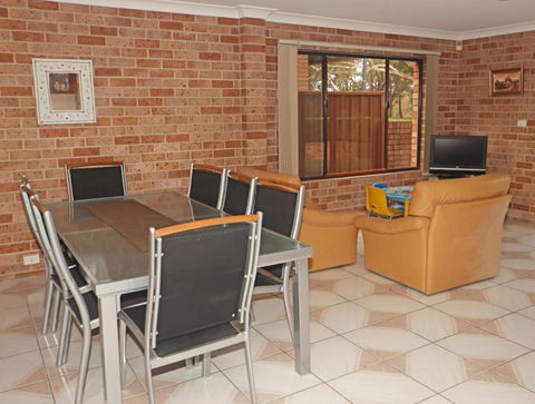 Hill Top Water & Bush Views - Nelson Bay Accommodation.com 6