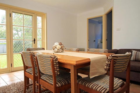 Peaceful Cul De Sac - Nelson Bay Accommodation.com 6