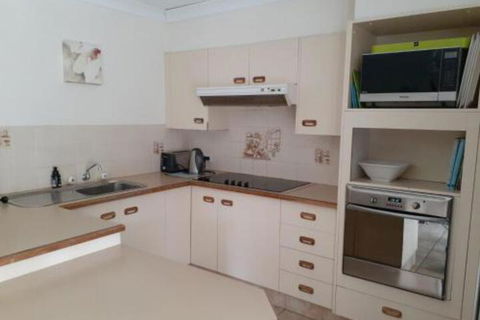 Ranu House Waterfront - Nelson Bay Accommodation.com 6