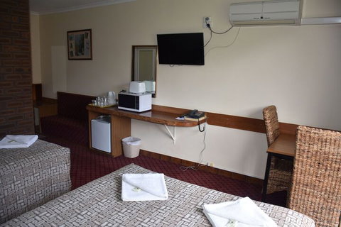 Valley Views Motel & Chalets - Accommodation Nelson Bay 4
