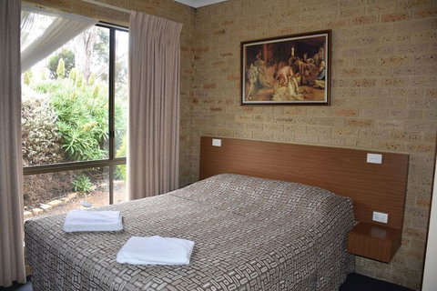 Valley Views Motel & Chalets - Accommodation Nelson Bay 3