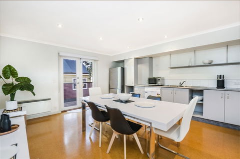 Johanssons Perch 2 - Accommodation Nelson Bay 5