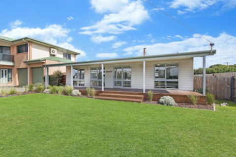 Ocean Spray Retreat - Accommodation Nelson Bay 0