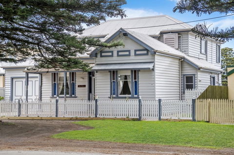 River Charm Apartment - Accommodation Nelson Bay 3