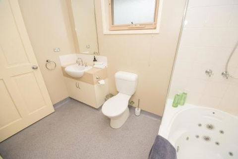 The Pitch - Accommodation Nelson Bay 3
