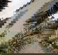 Beach Breeze Apartment - Accommodation Nelson Bay