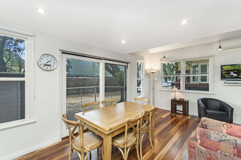JOHANSSONS PERCH COTTAGE - Accommodation Nelson Bay 6
