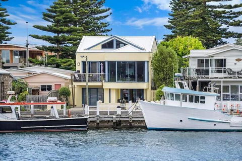 Edge17 Port Fairy Wharf - Accommodation Nelson Bay 2
