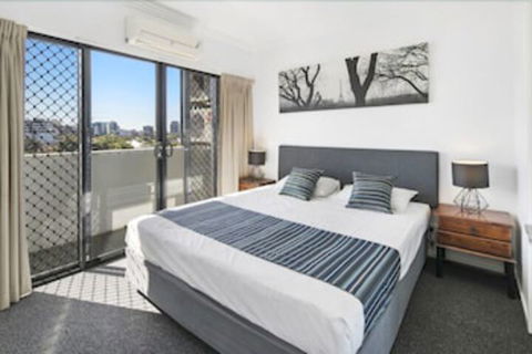 Kangaroo Point Central - Accommodation Nelson Bay 4