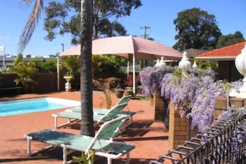Bomaderry Motor Inn - Accommodation Nelson Bay 1