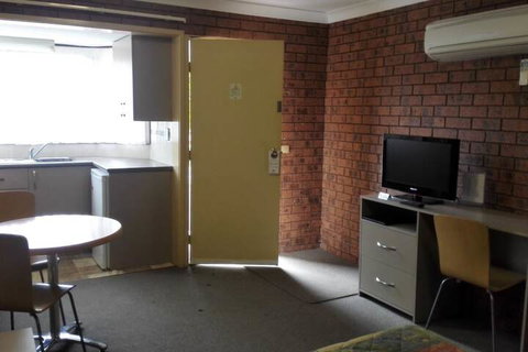 Bomaderry Motor Inn - Accommodation Nelson Bay 6