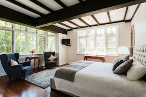 Elliot House - Accommodation Nelson Bay 0